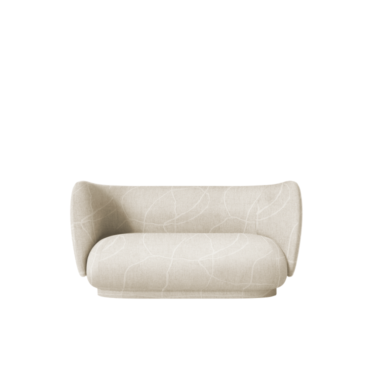 Sofa Rico 2 seter fra Ferm Living i tekstilet  Utzon-Can Lis (lys beige mønstret)