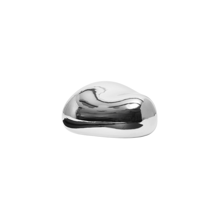 Skulptur Bellure Piece Oval i sølv fra Ferm Living.