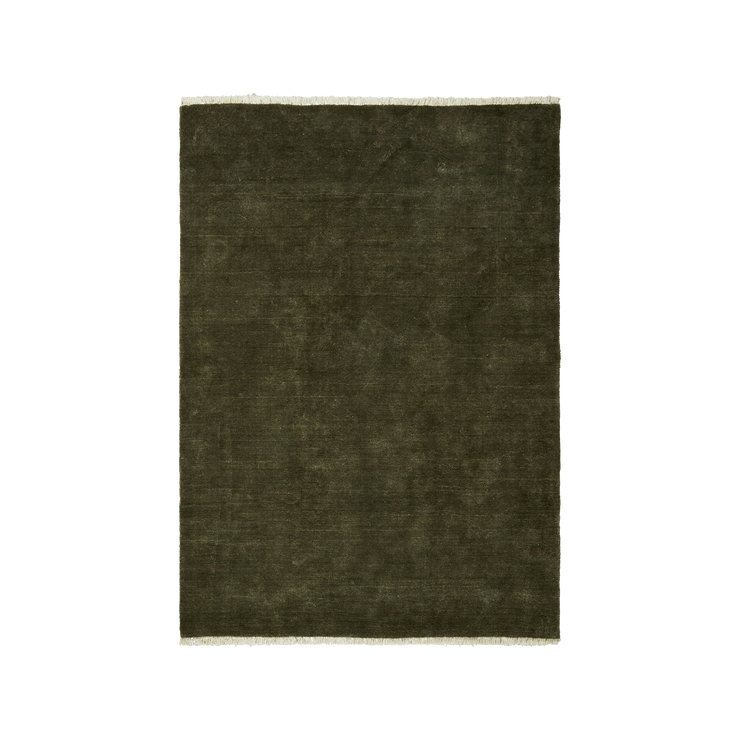 Teppe Firth Jute Rug 200 x 300 cm i fargen mørkegrønn (Dark Olive) fra Ferm Living.