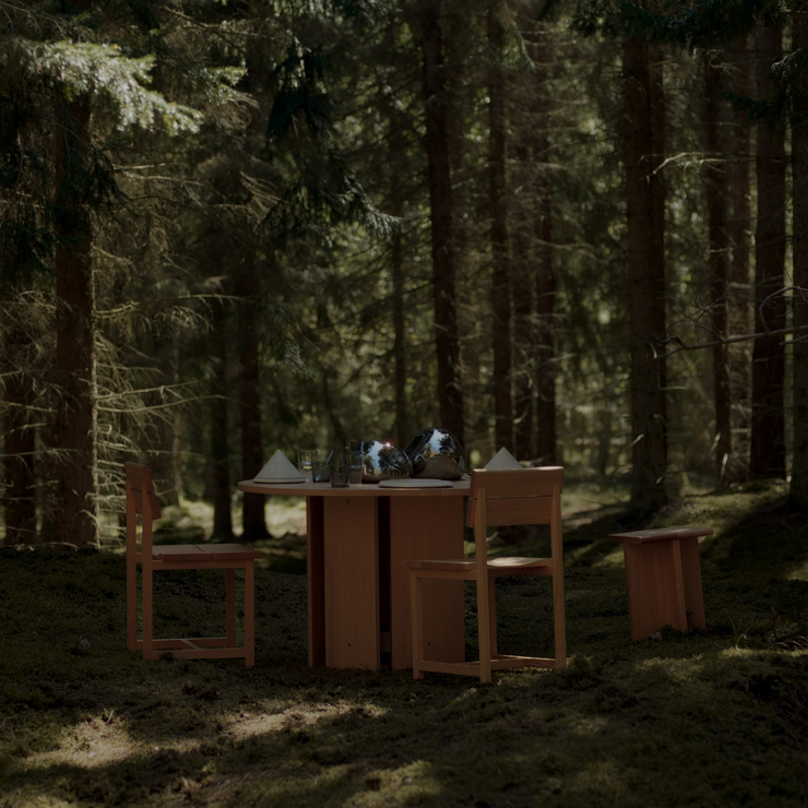 Skulpturene Bellure Piece Oval og Round i sølv fra Ferm Living.