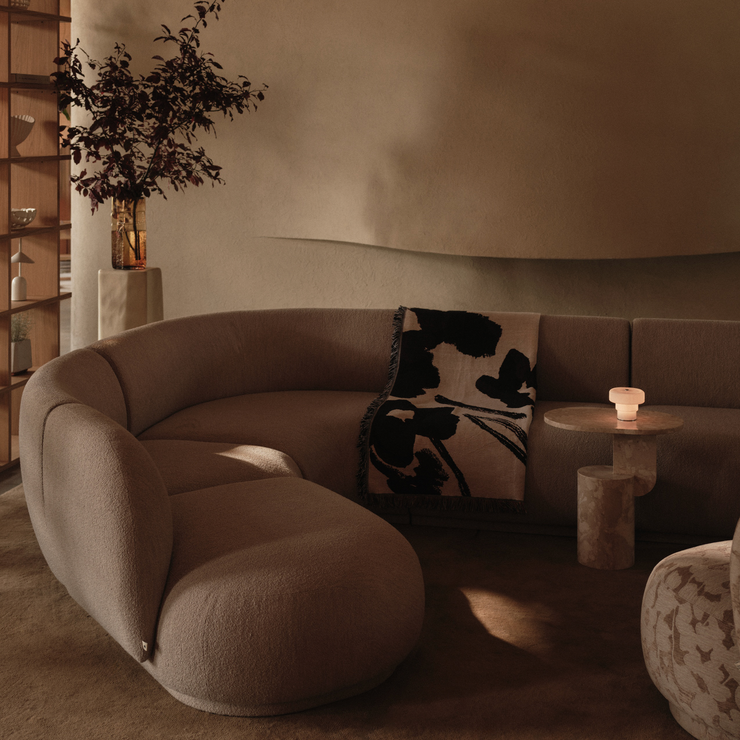 Oppladbar bordlampe Ripple Portable Lamp fra Ferm Living.