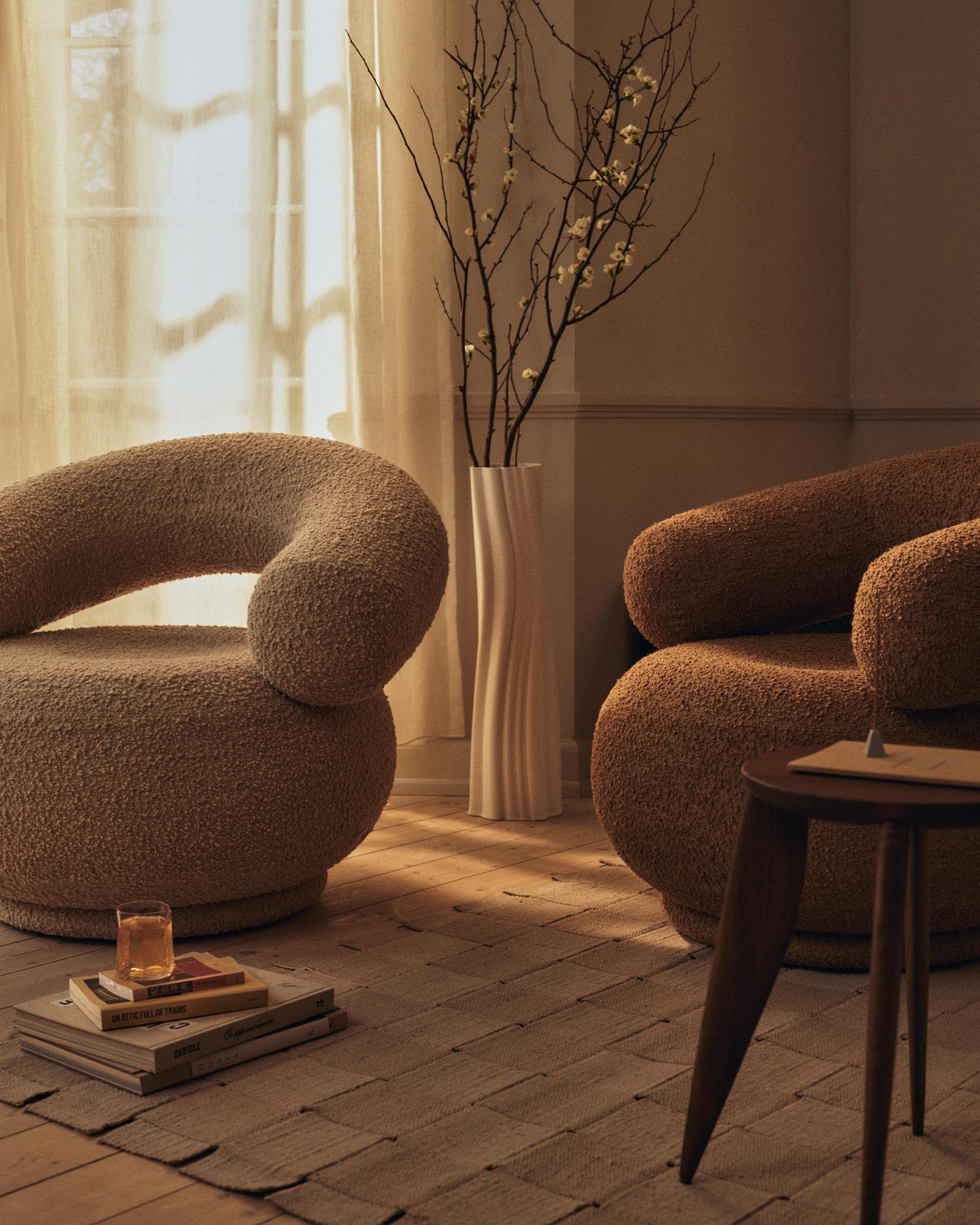 Lenestol Orbo Lounge Chair fra Ferm Living.