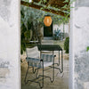 Spisestol Tropique Dining Chair fra Gubi,  hvit med tekstil Leslie Stripe 20, med frynser