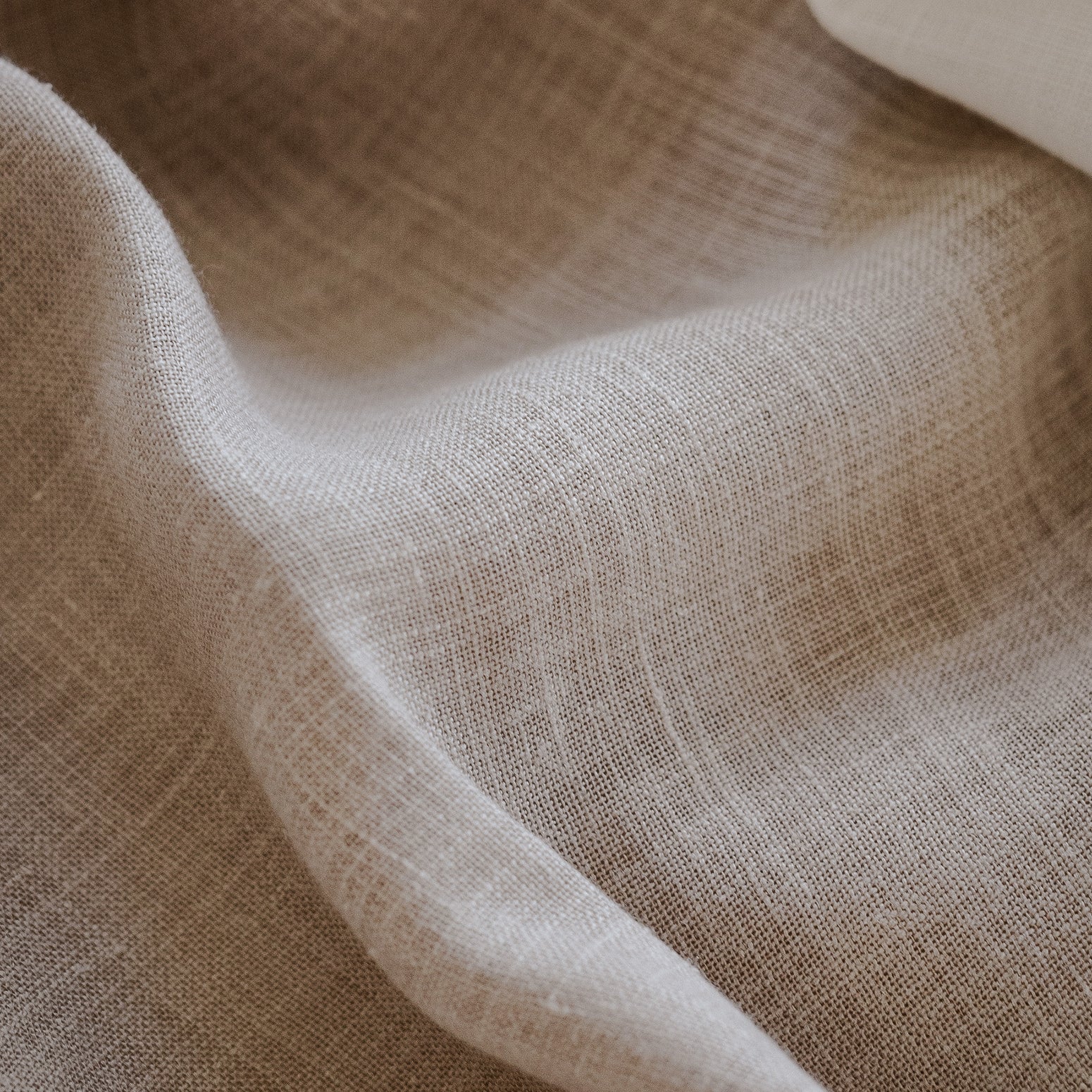Gardintekstil tynn lin Elegant, farge Sand 07 og Hvit 05