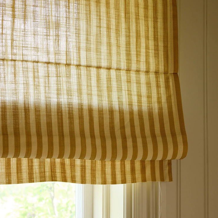 Liftgardin vevd lin Stripe i fargen sennepsgul/ Mustard fra Gotain.
