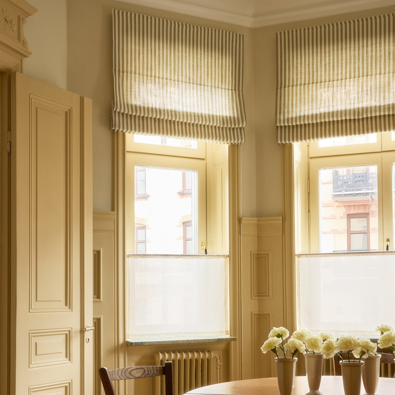 Liftgardin vevd lin Stripe i fargen olivengrønn/ Olive Green fra Gotain.