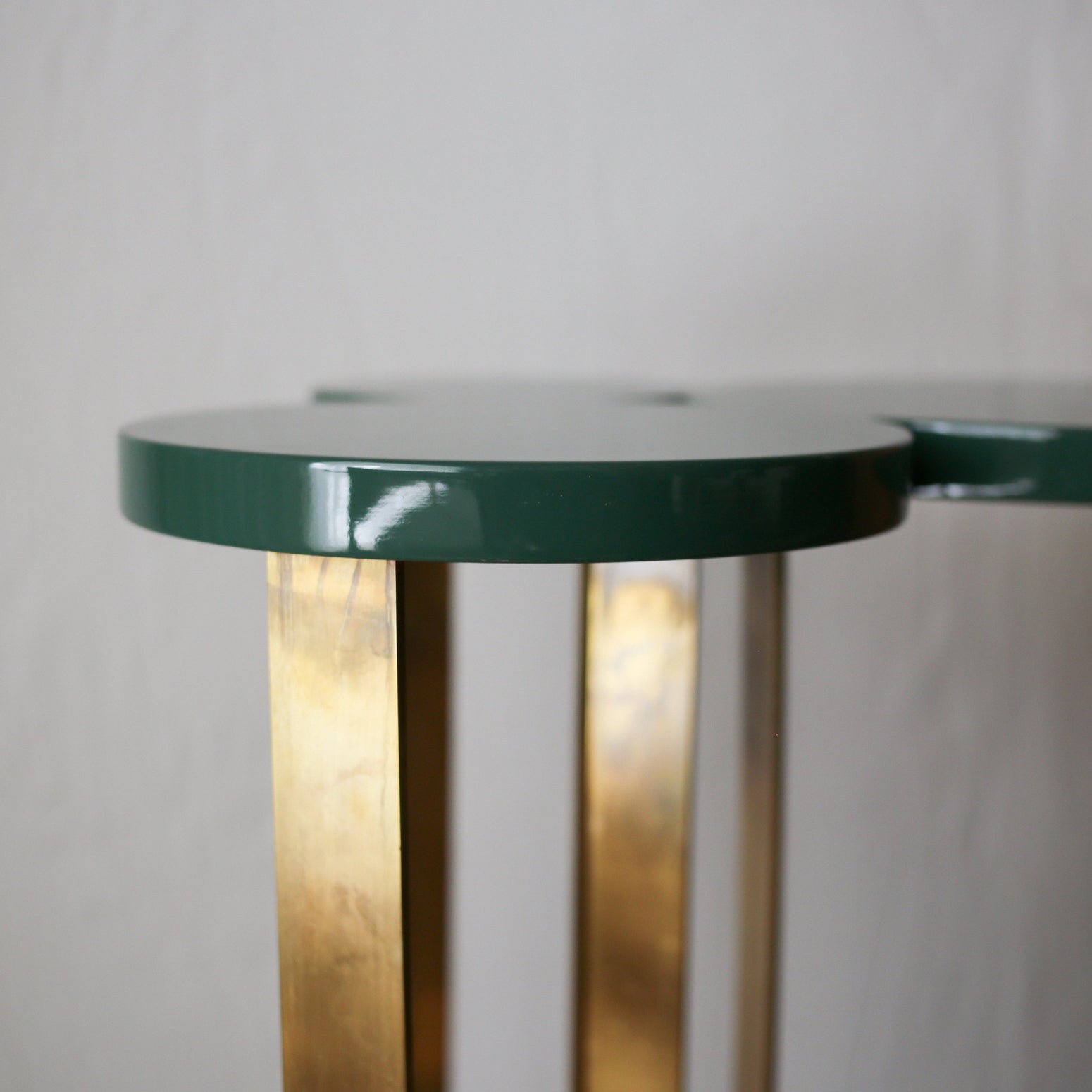 Sidebord i messing fra Objektum Vintage