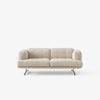 Sofa Inland 2-seter fra &tradition med svarte ben og tekstilet Clay 011 (PG3)