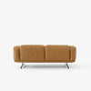 Sofa Inland 2-seter fra &tradition med svarte ben og konjakkfarget skinn Noble Leather Cognac