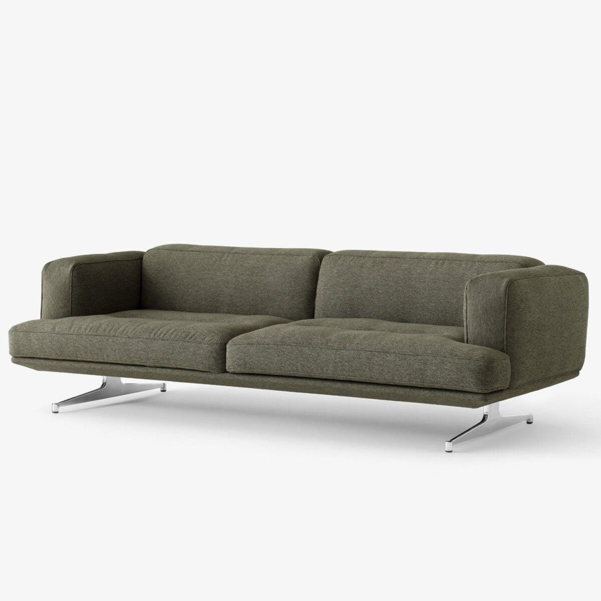 Sofa Inland 3-seter fra &tradition med ben i krom og tekstilet Clay 014 (PG3)