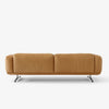 Sofa Inland 3-seter fra &tradition med svarte ben og konjakkfarget skinn Noble Leather Cognac