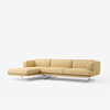 Sofa Inland med sjeselong fra &tradition med ben i krom og tekstilet Acca 0231 (PG4)