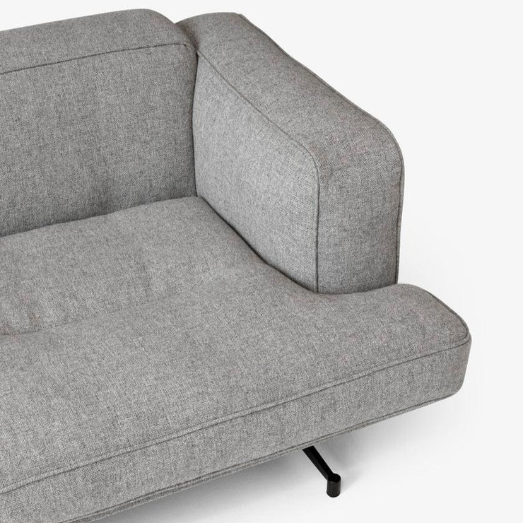 Sofa Inland 3-seter fra &tradition med svarte ben og tekstilet Hallingdal 130 (PG3)