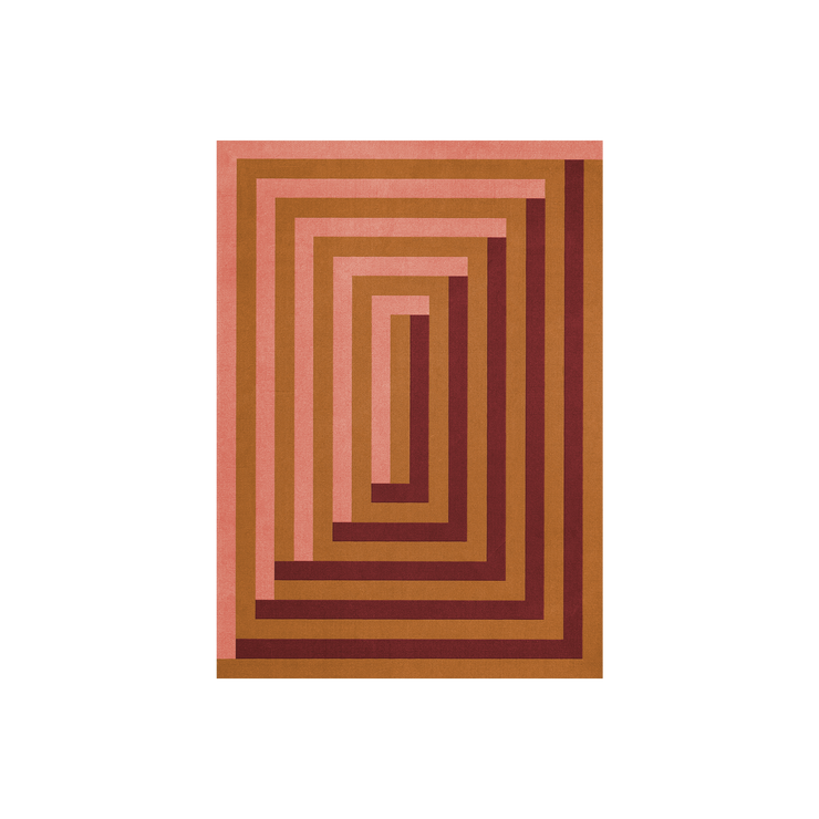 Teppe Labyrinth i rosa / rustrødt / kamelbrunt (Coral Pink) fra Layered.