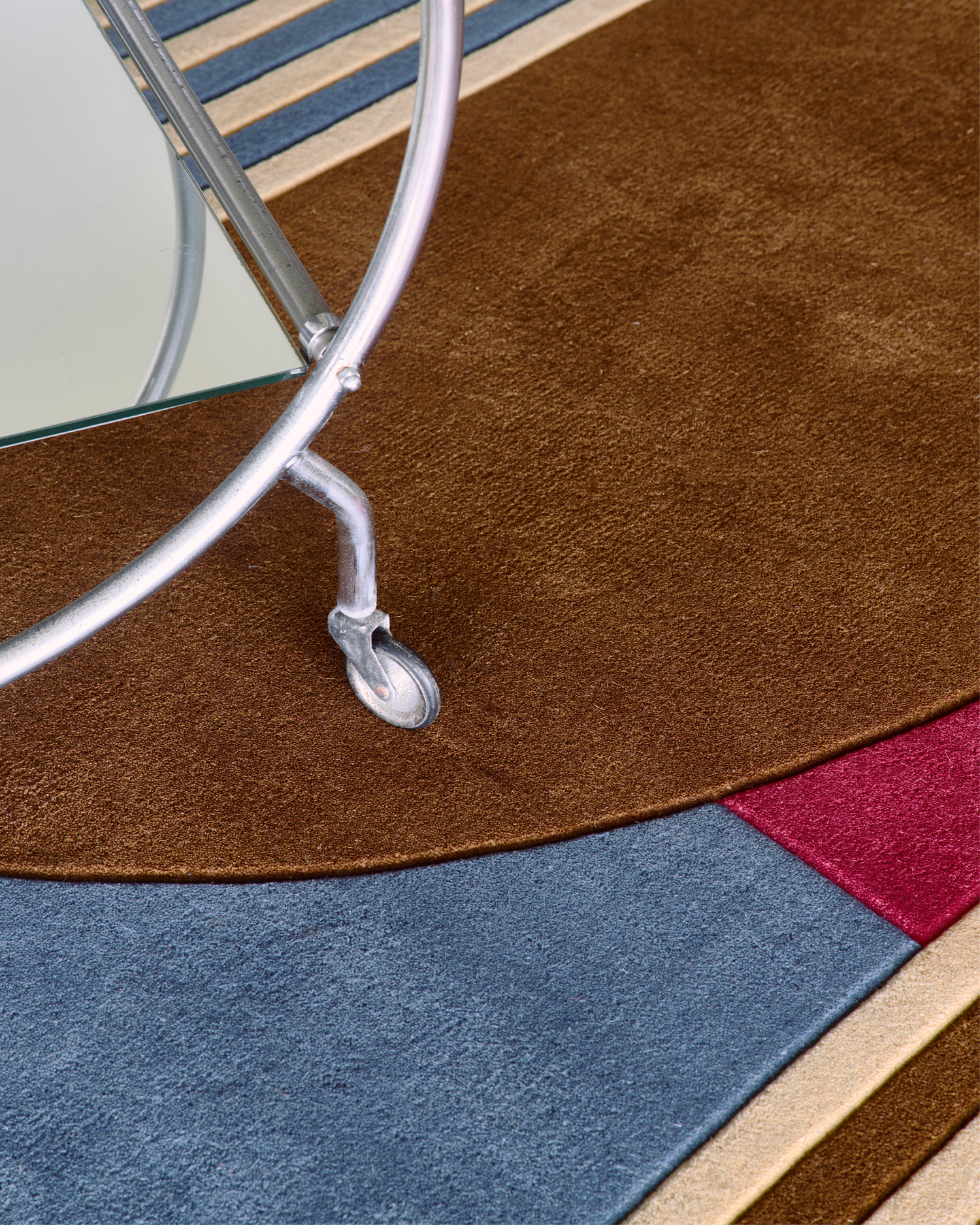 Teppe Gio Mezza Confetto fra Layered.