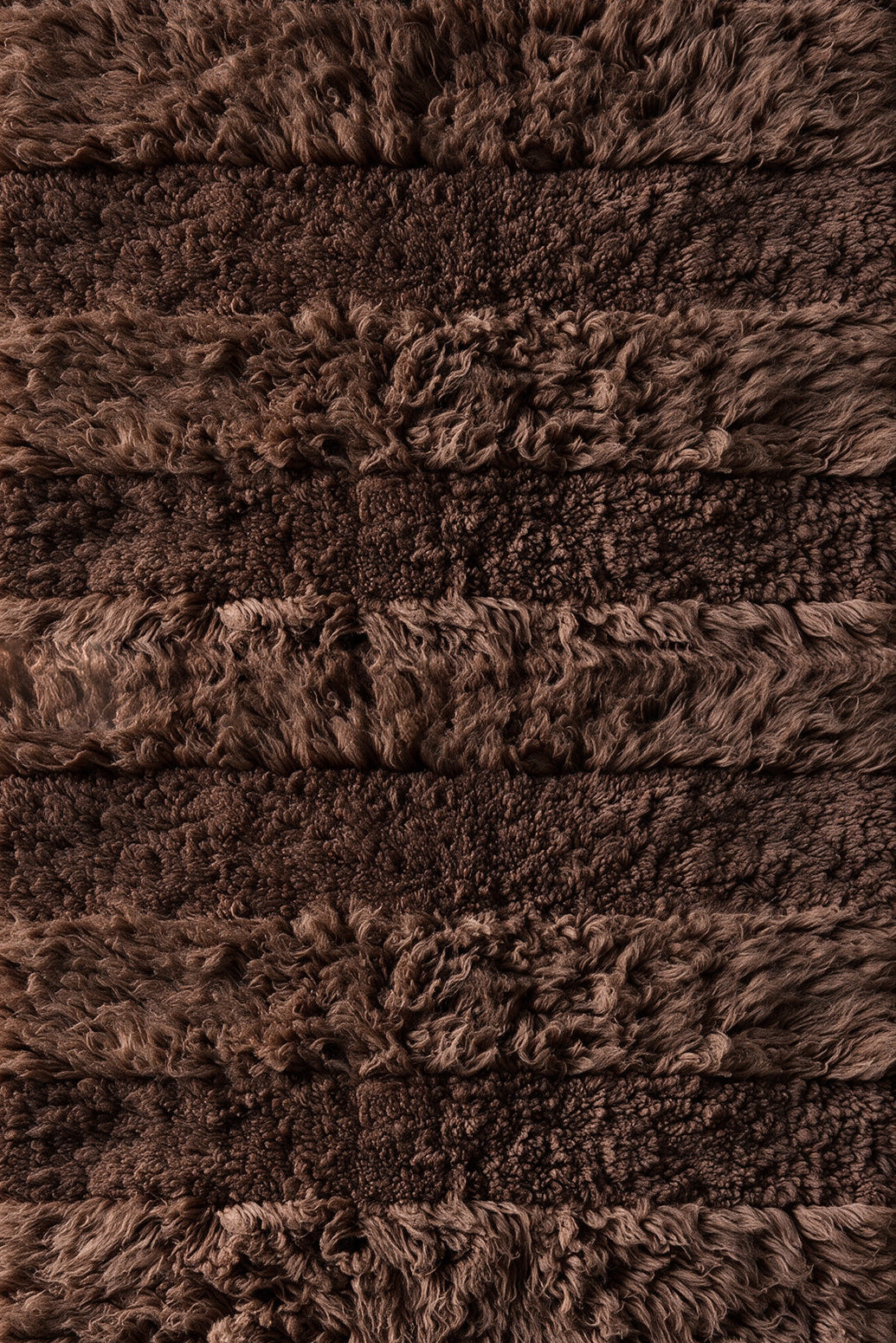 Teppe Shaggy Stripe fra Layered i fargen Chocolate