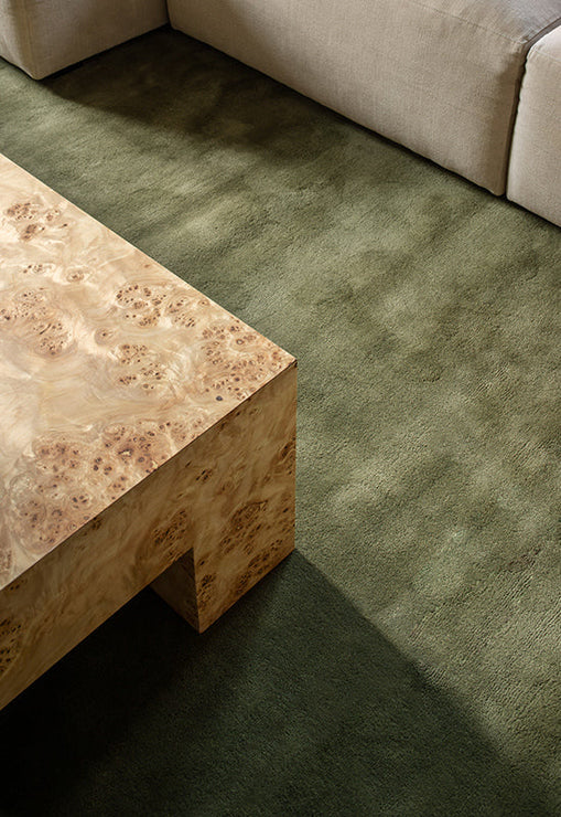 Ullteppet Classic Solid fra Layered i fargen Capulet Olive