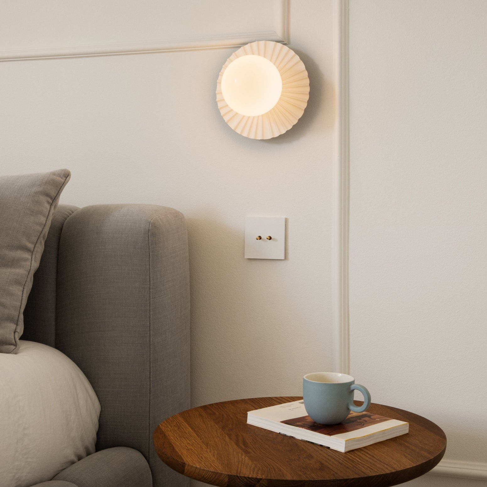 Her er lampen Liila Muuse fra Nuura i den minste størrelsen, i hvit utførelse.