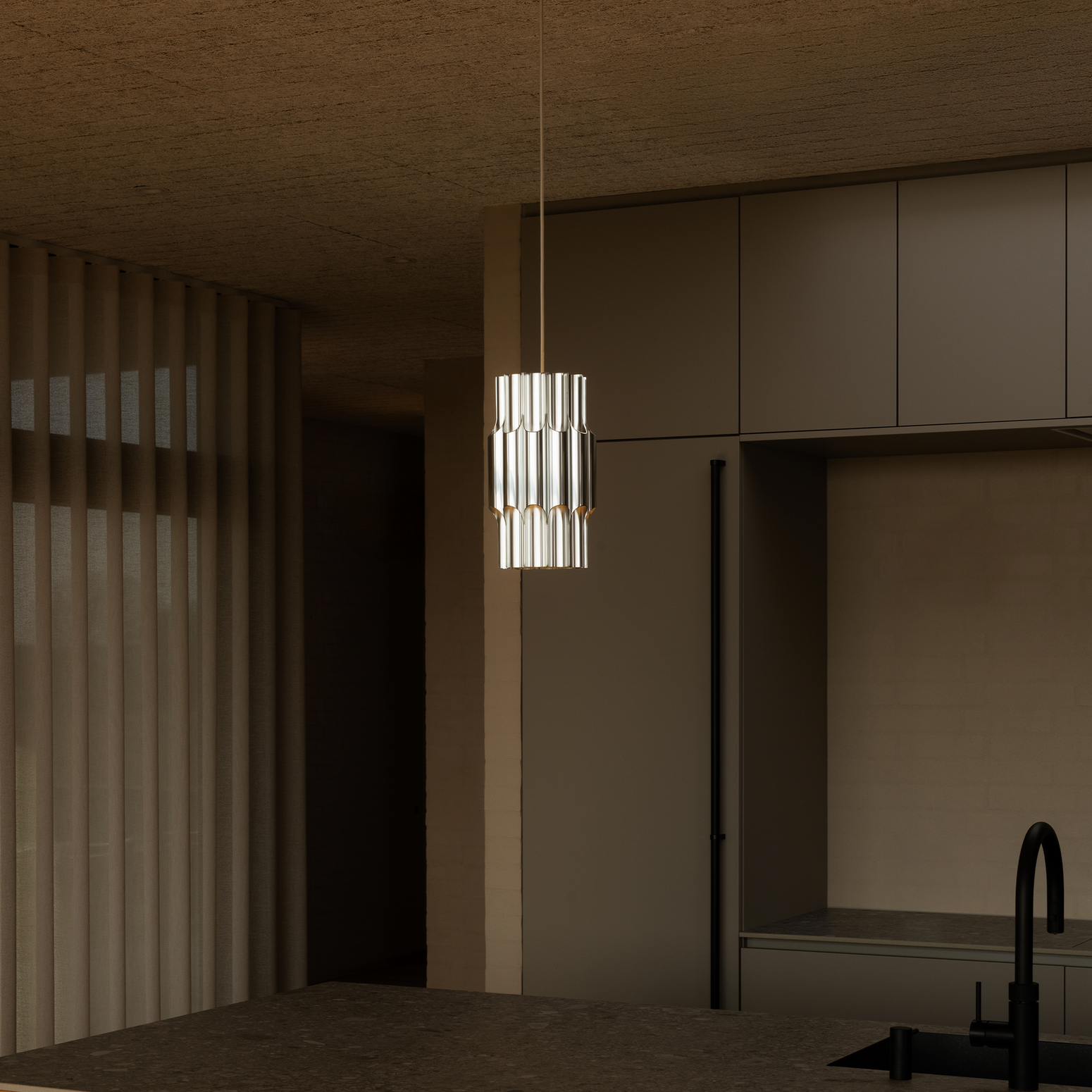 Taklampe Pan 190 i aluminium fra Lyfa.