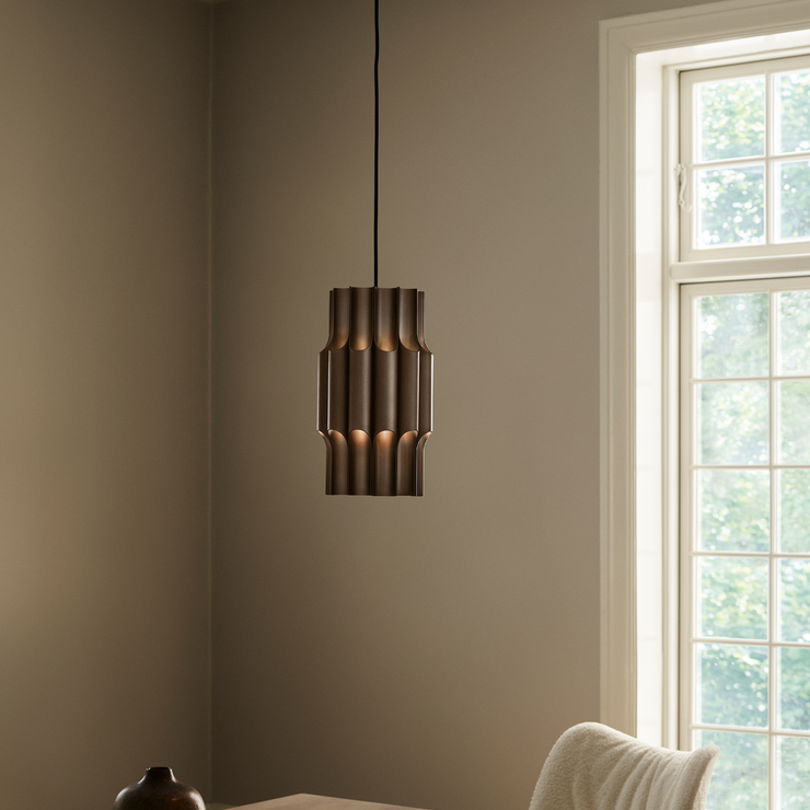 Taklampe Pan 190 i gyllenbrun aluminium fra Lyfa.