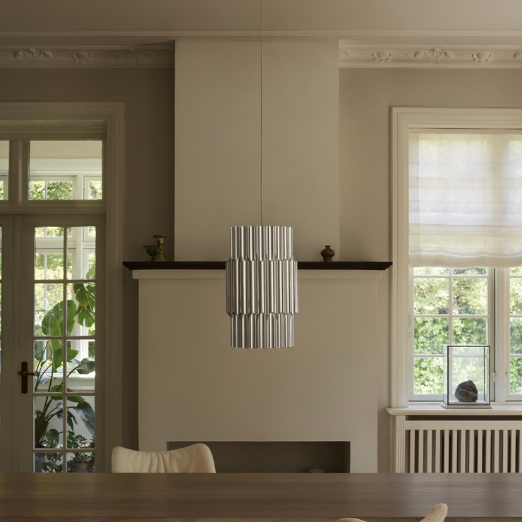 Taklampe Pan 300 i aluminium fra Lyfa.