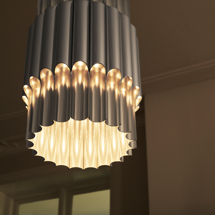 Taklampe Pan 300 i aluminium fra Lyfa.