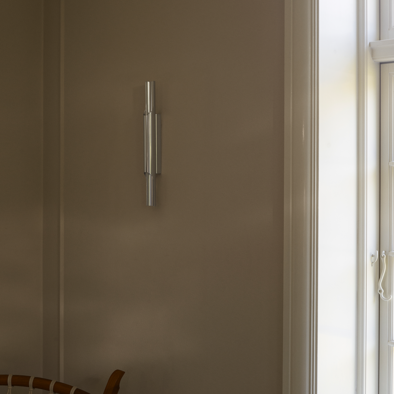 Vegglampe Pan 38 i aluminium fra Lyfa.
