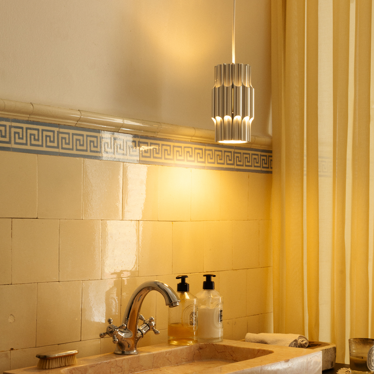 Taklampe Pan 120 i aluminium fra Lyfa.