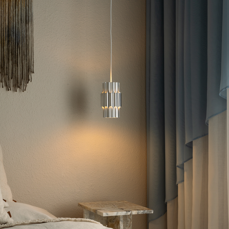 Taklampe Pan 120 i aluminium fra Lyfa.