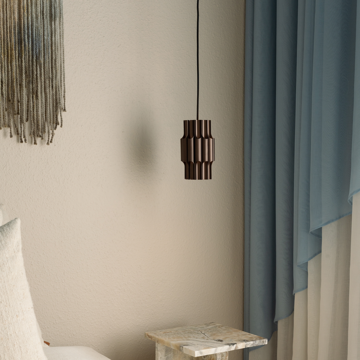 Taklampe Pan 120 i gyllenbrun aluminium fra Lyfa.