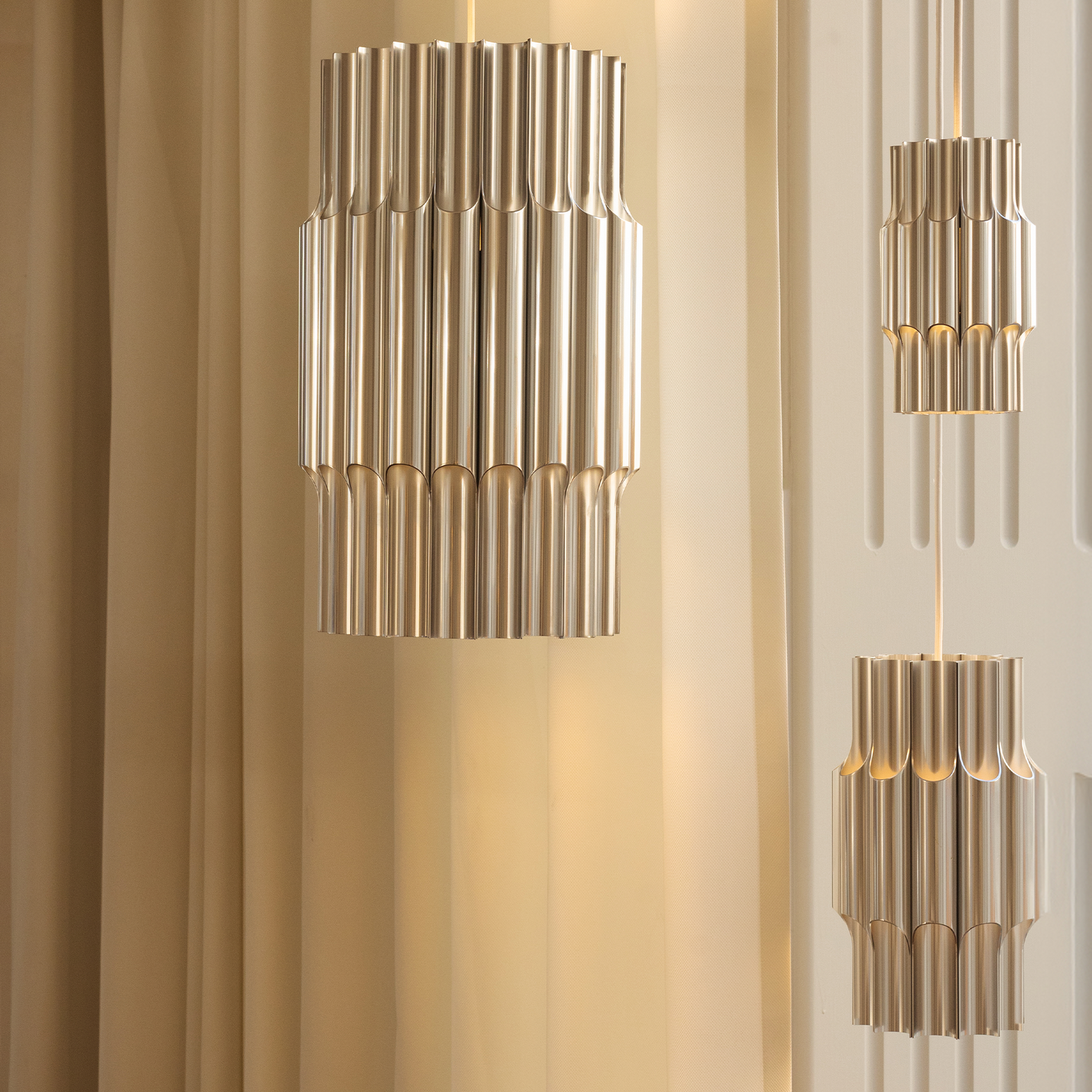 Taklampe Pan 300 i aluminium fra Lyfa.