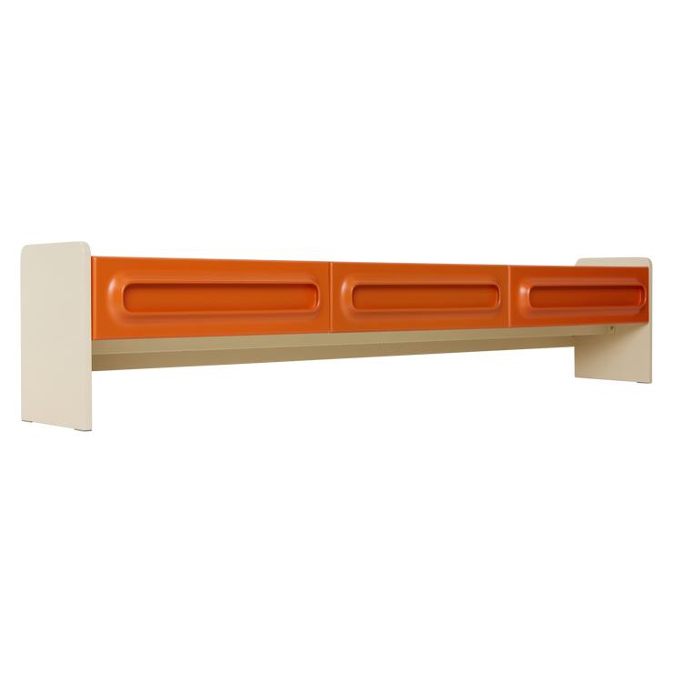 Skjenken Space Lowboard i fargen Orange /Cream.