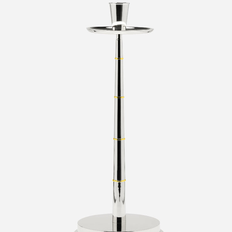 Graceful Candlestick fra Skultuna i sølvbelagt messing, vist på lys bakgrunn – frontvisning