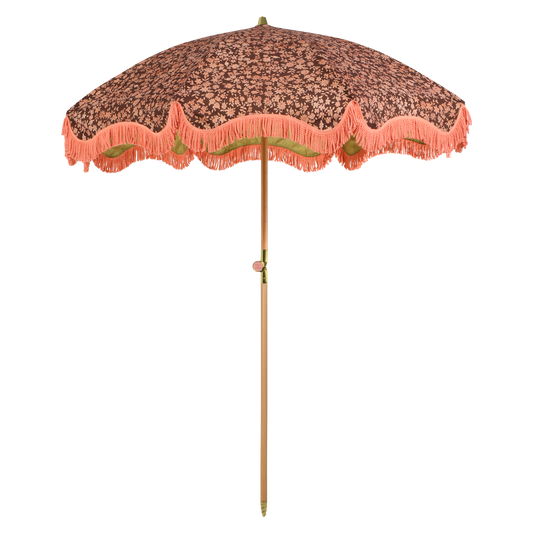 Parasollen Doris Vintage Floral fra HK Living med rysjer og blomstermønster er herlig nostalgisk og vakker. 
