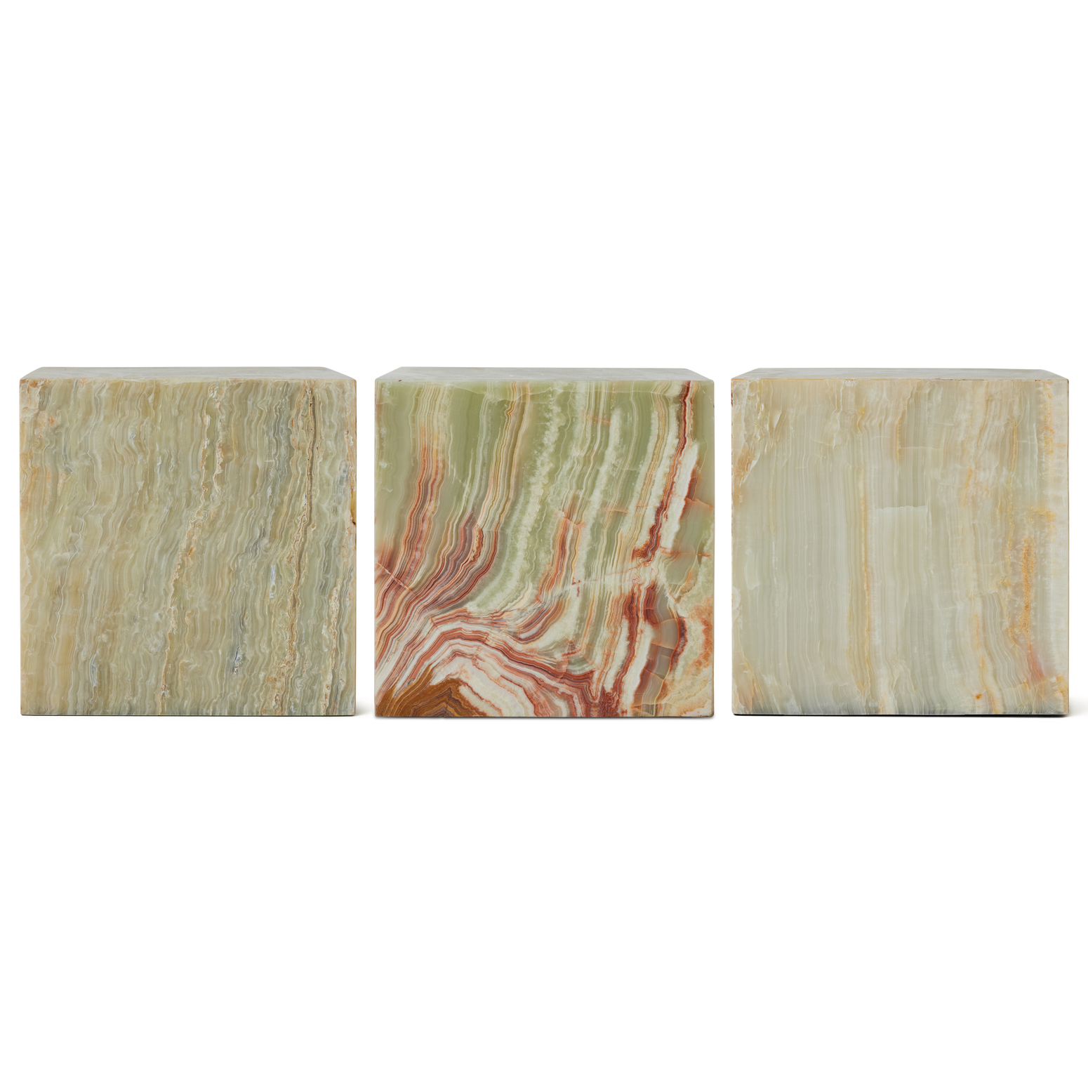 Sidebord Onyx Marble Block Table fra HK Living i mineralgrønt. Fargevariasjoner er en naturlig vakker del av marmoren.