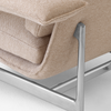 Lenestol Meantime AV29 fra &tradition med ben i polert aluminium, og trukket i Ecriture 0210.