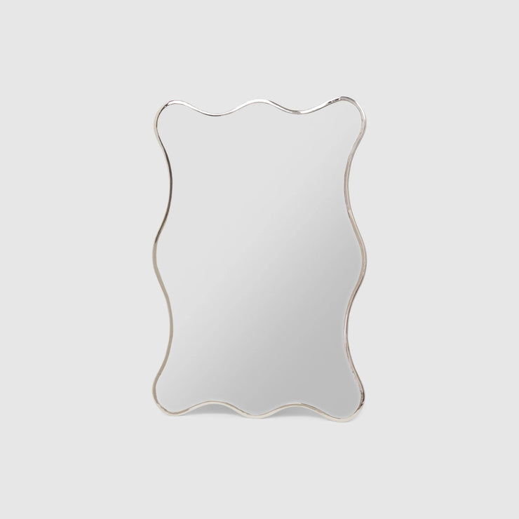 Speil Bonie Mirror small 70x100 cm fra Meublé med krombelagt ramme med bølgekant