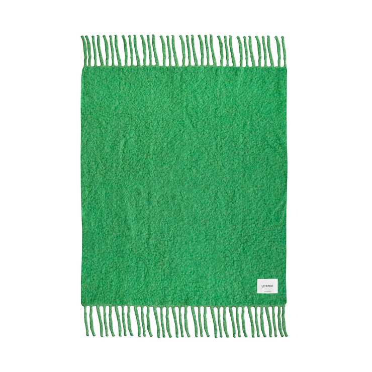 Ullpleddet Chunky Mohair fra Layered i fargen Grass Green.