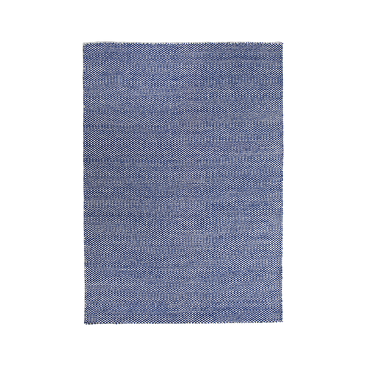 Ullteppet Moiré Kelim fra Hay i fargen Blue.