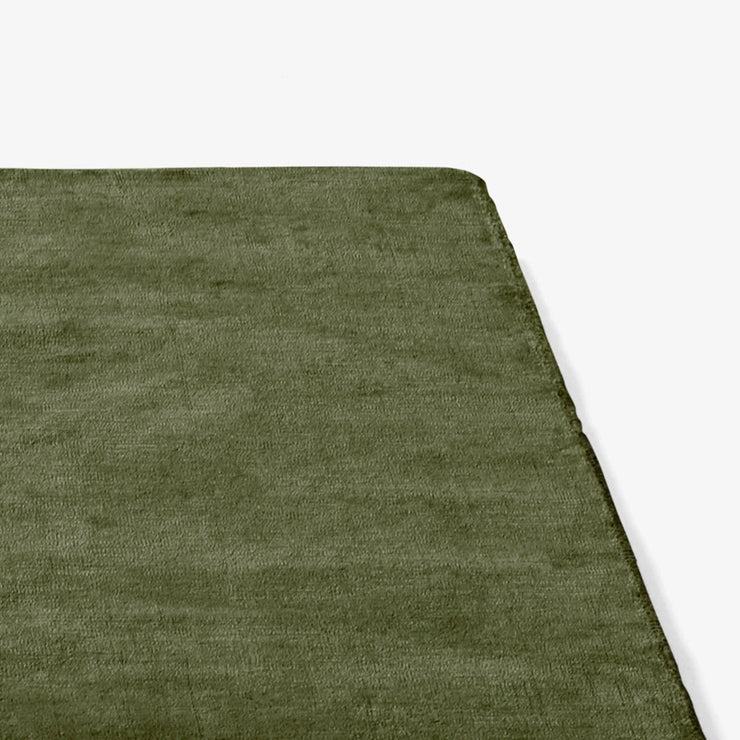 Teppet The Moor Rug fra andTradition i fargen Green Pine, uten frynser