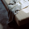 Dagsengen Mass Daybed er her kledd i tekstilet Husk 0244.