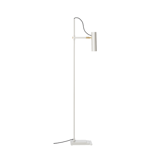 Gulvlampen Nomad fra Rubn i kombinasjonen silk grey / brass.