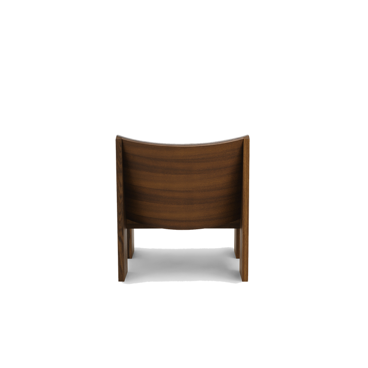 Loungestol Tenon fra New Works i røkt eik (Fumed Oak) sett bakfra.