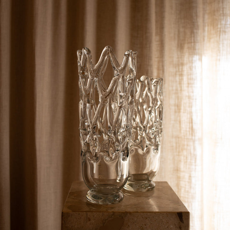 Vasen Timantti kommer i to størrelser – velg mellom liten eller stor.