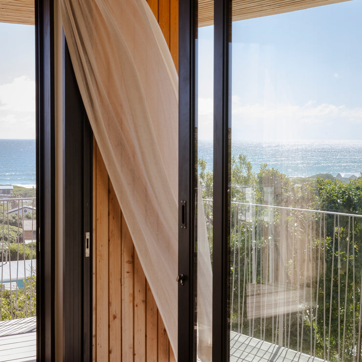 Tynne lingardiner fra Gotain i OsloDeco-Idas sommerhus, farge Sand