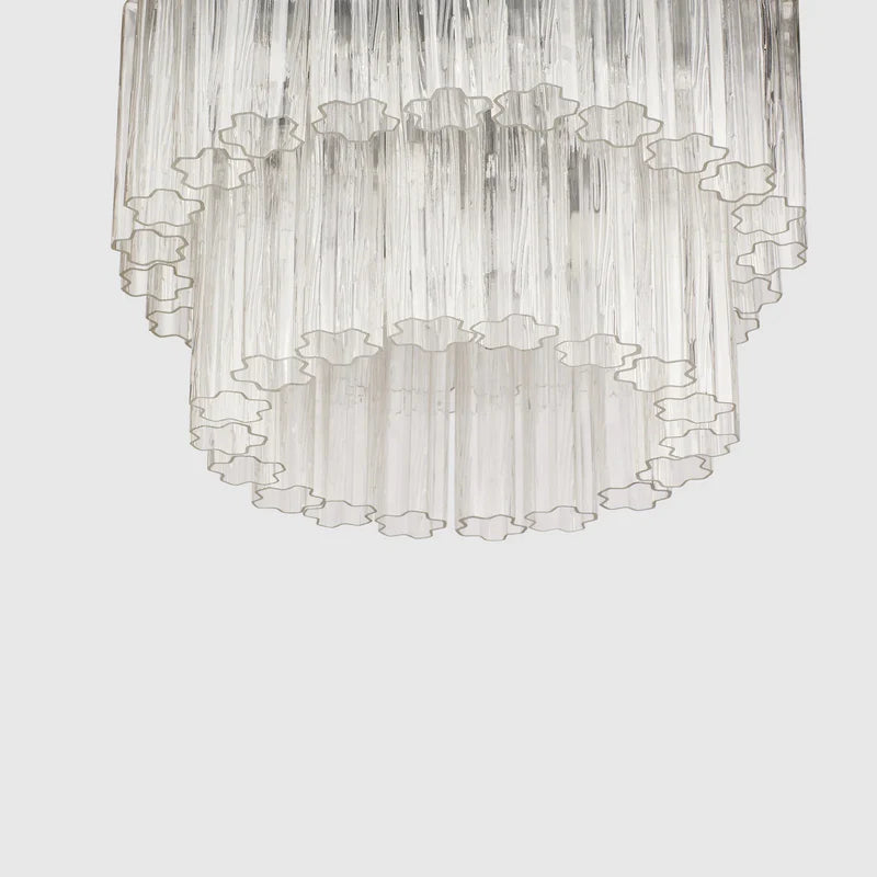 Lysekronen Fontaine 2-layer fra Meublé med klart glass