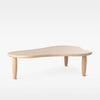 Sofabord Puddle Table fra Massproductions i heltre naturfarget eik. 
