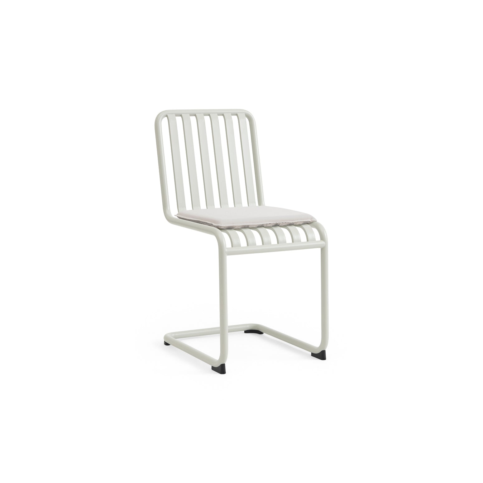 Spisestol Palissade Cantilever Chair fra Hay i fargen Sky Grey / grå