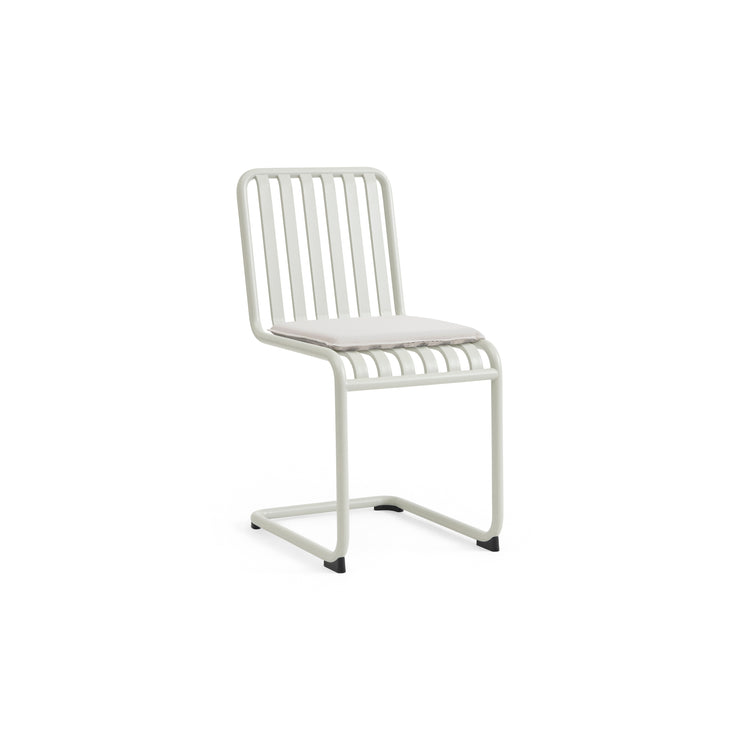 Spisestol Palissade Cantilever Chair fra Hay i fargen Sky Grey / grå