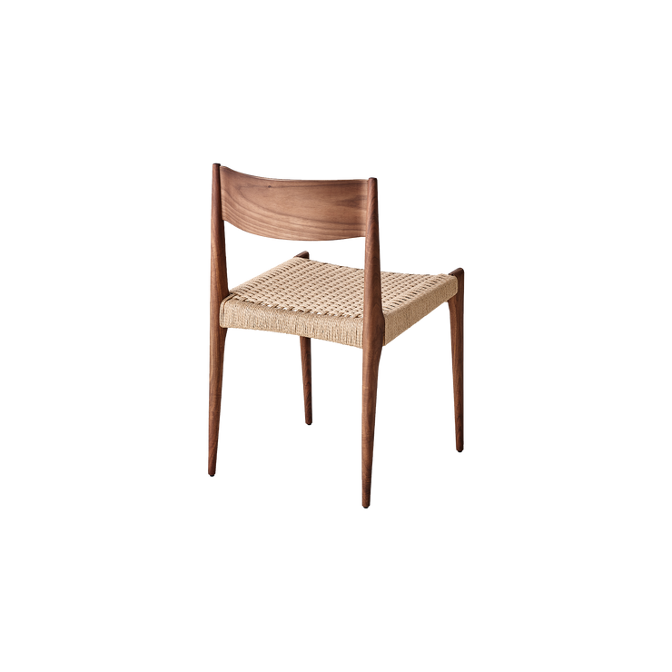 Spisestolen Pia Chair fra dk3 i valnøtt.